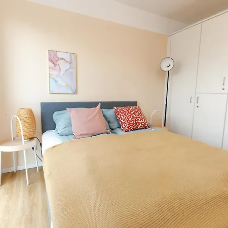Apartment Fullhouse - - K28 A - Southern Center Leipzig
